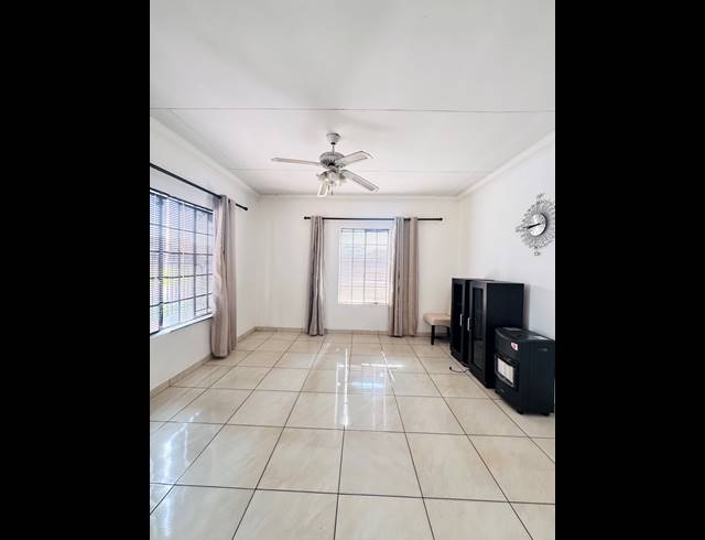 3 BEDROOM FREESTANDING FOR SALE IN MINERALIA